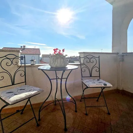 Santo Two Apartment *